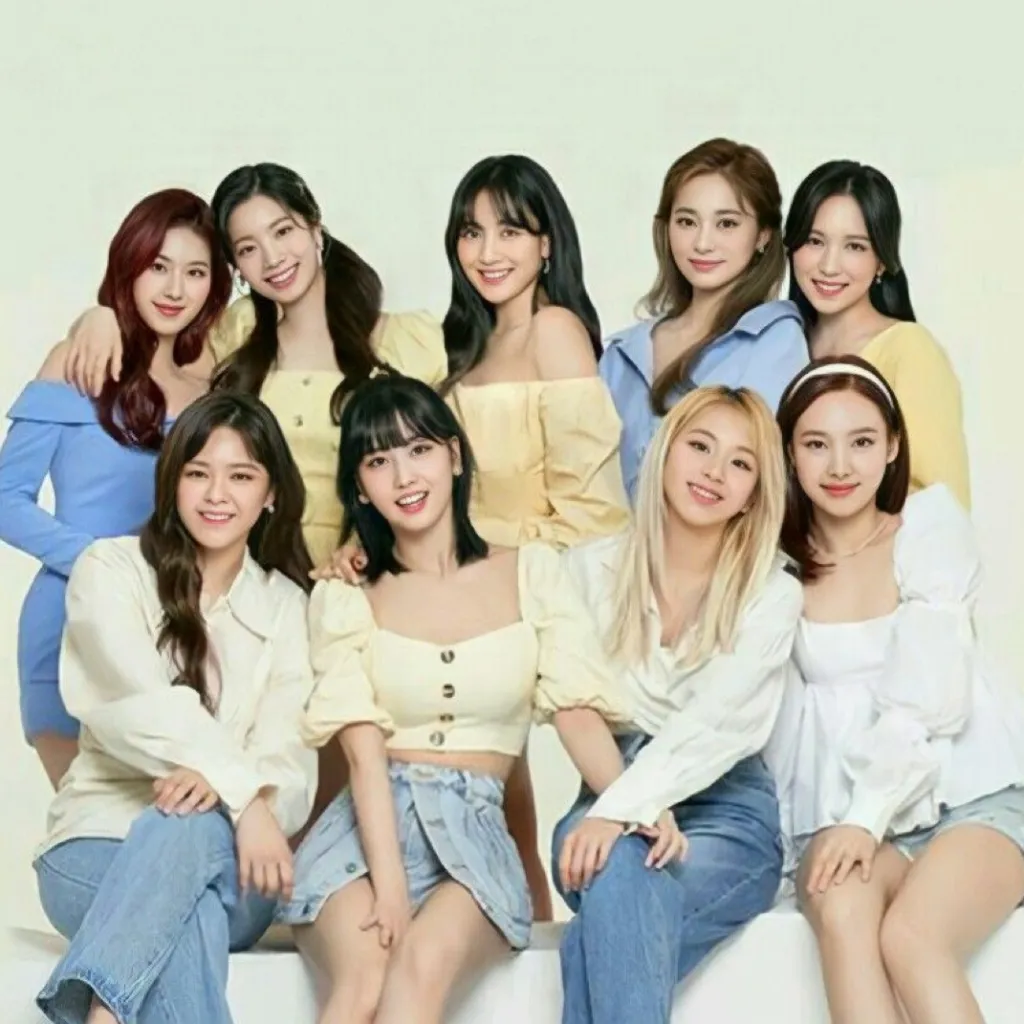 chat with ai character: Twice