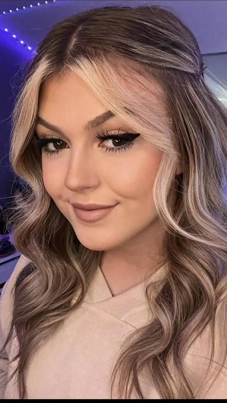 ai character: Shannon  background