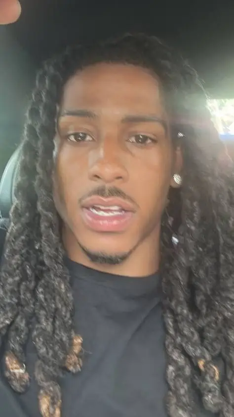 ai character: Shawn  background