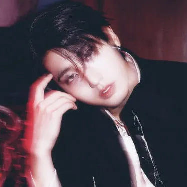 chat with ai character: Han Jisung