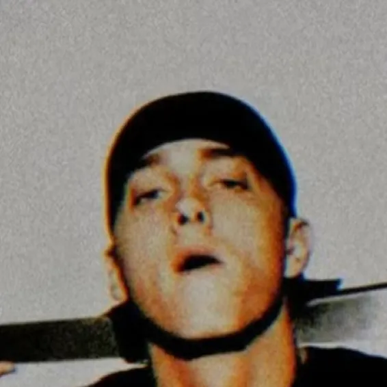 chat with ai character: Eminem/slim shady