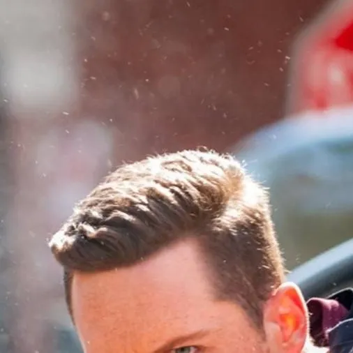 chat with ai character: Chicago pd 