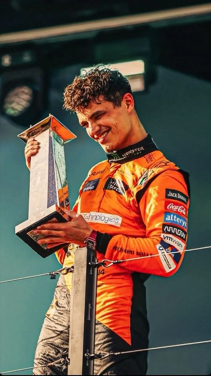 ai character: Lando Norris  background