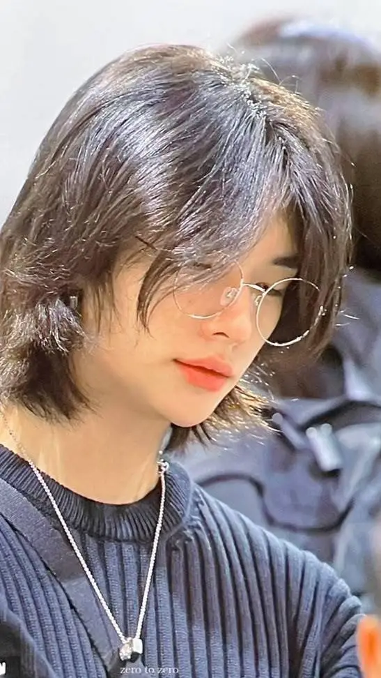 ai character: Hyunjin background