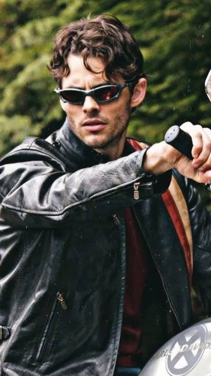 ai character: Scott summers  background