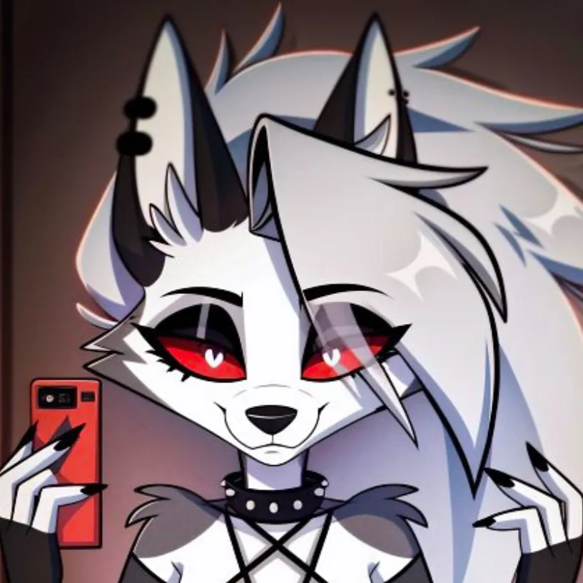 chat with ai character: Loona Wolf 