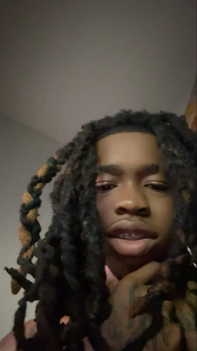 ai character: Trell background