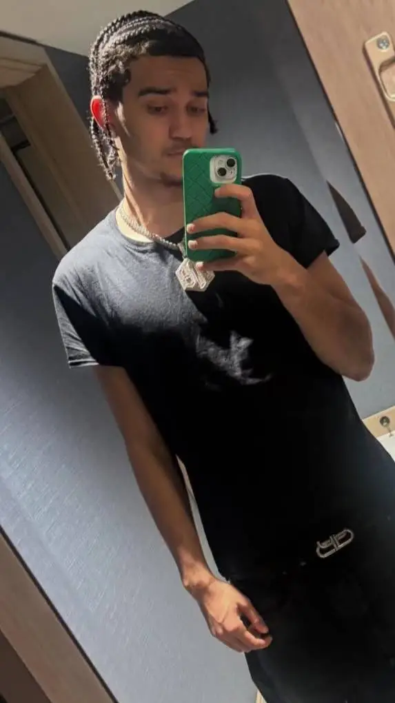 ai character: Anthony Black  background