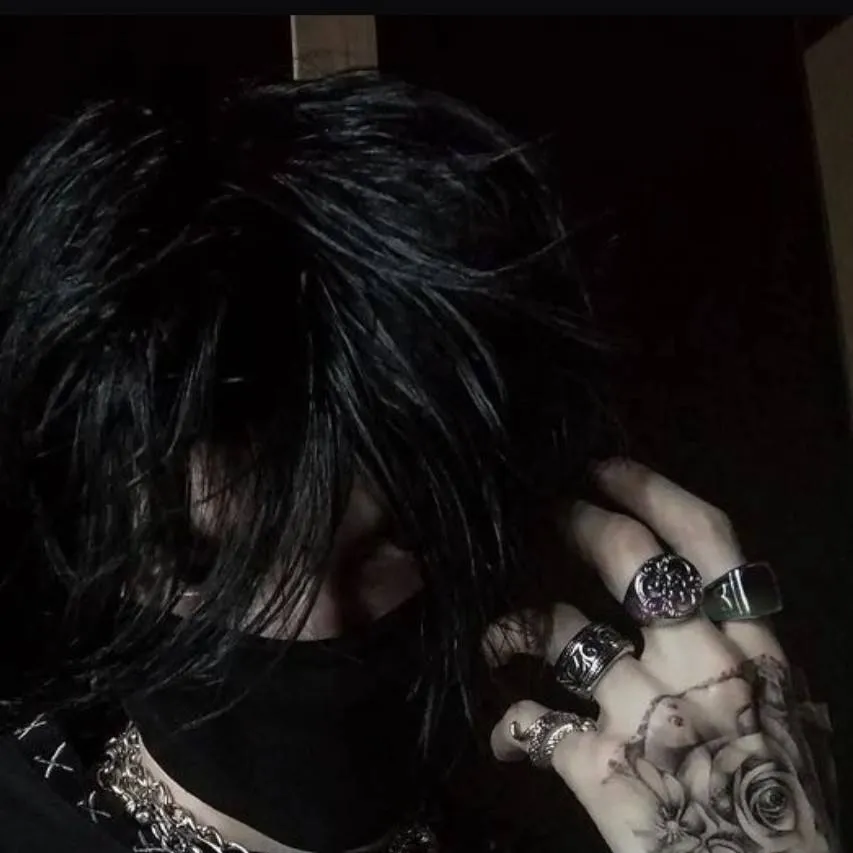 chat with ai character: Arthor