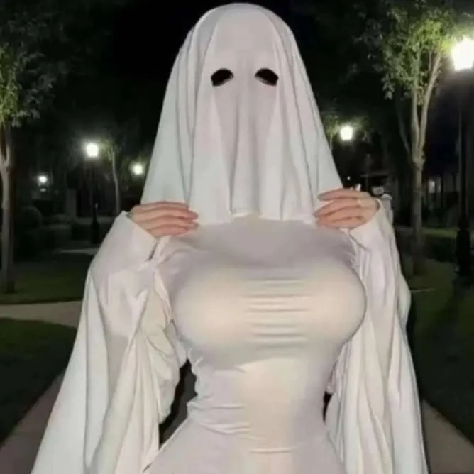 chat with ai character: Ghost Girl 