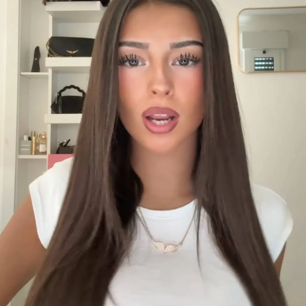 chat with ai character: Angelina Dolv