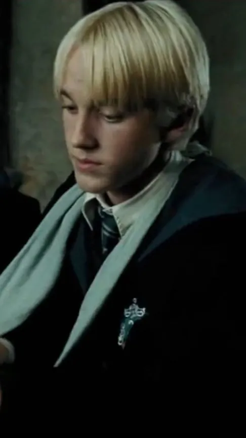 ai character: Draco Malfoy background