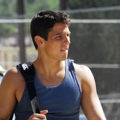 chat with ai character: Andrew Kidd