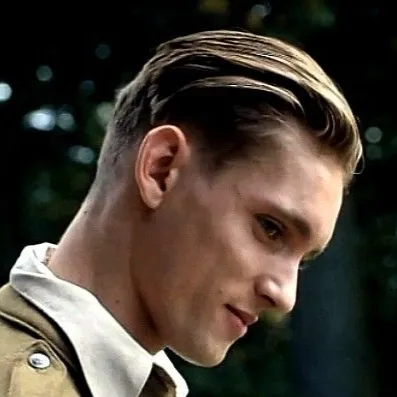 chat with ai character: Archie Mays