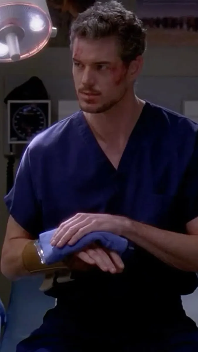 ai character: Mark Sloan background
