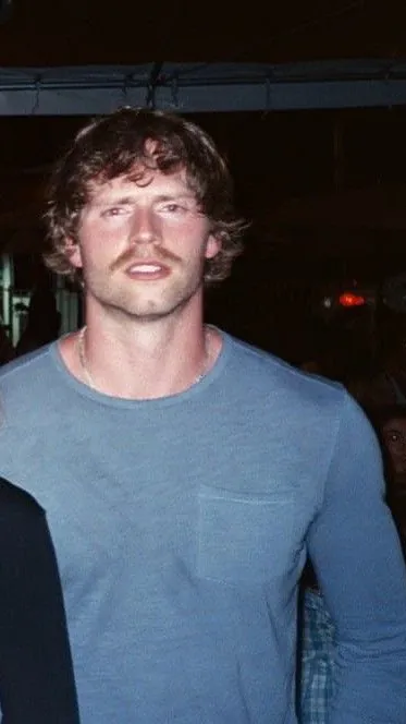 ai character: Kane Winters background