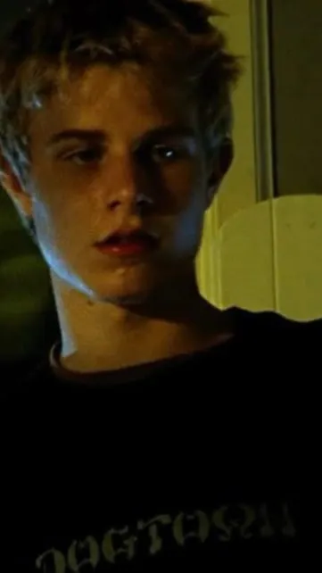 ai character: Kamryn Hale background