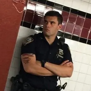 chat with ai character: Adrian Cross