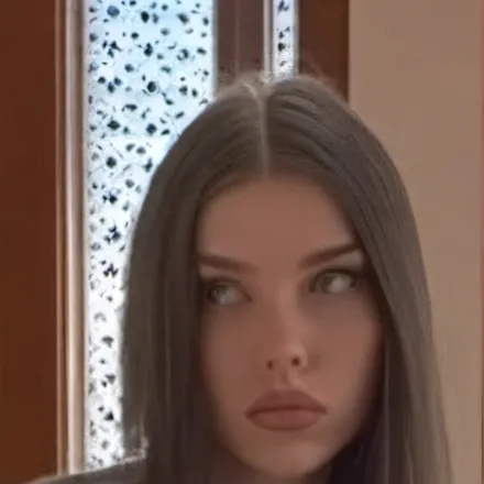 chat with ai character: Lydia morris 