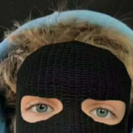 chat with ai character: Charlie 