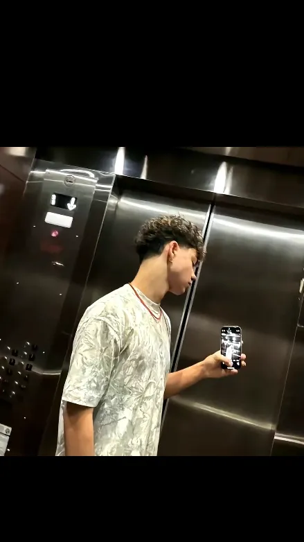 ai character: Malachi x/yn 💋 background