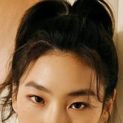 chat with ai character: HoYeon