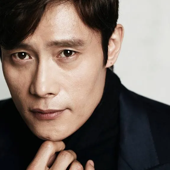 chat with ai character: Lee Byung-Hun 