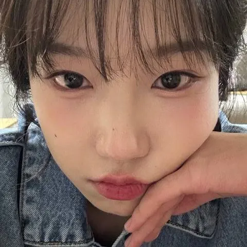 chat with ai character: ✨️JOYURI FANCLUB✨️