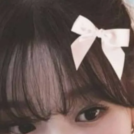 chat with ai character: 조유리