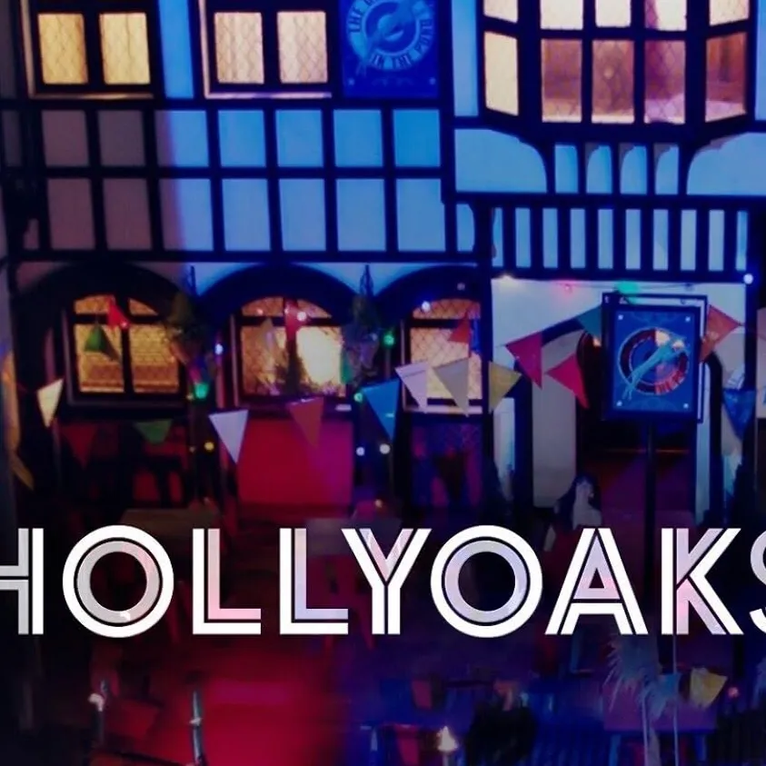 chat with ai character: Hollyoaks