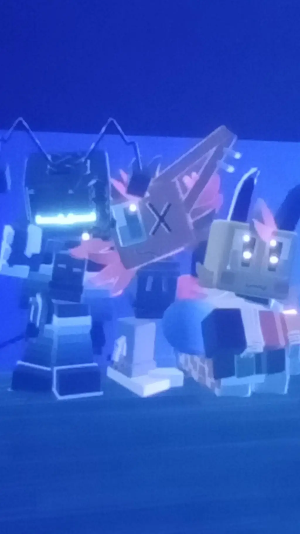 ai character: Luc x roxy x honey background