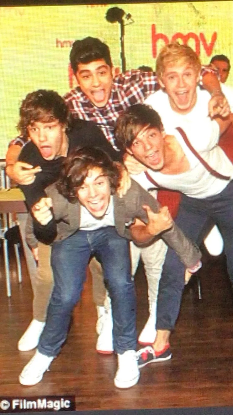 ai character: One direction background