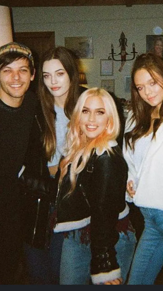 ai character: Louis Tomlinson  background