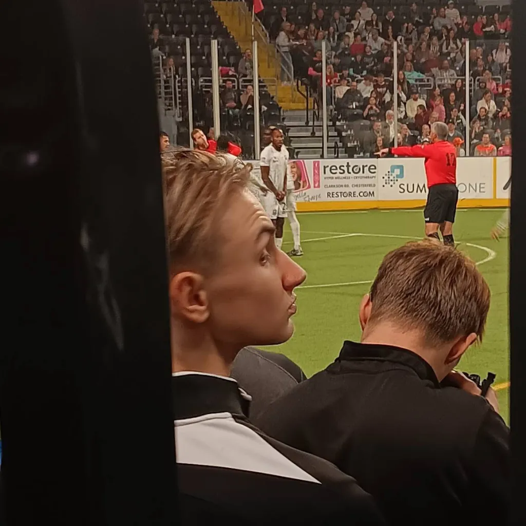 chat with ai character: Clayton 