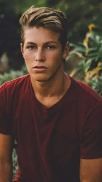 ai character: Ben Azelart background