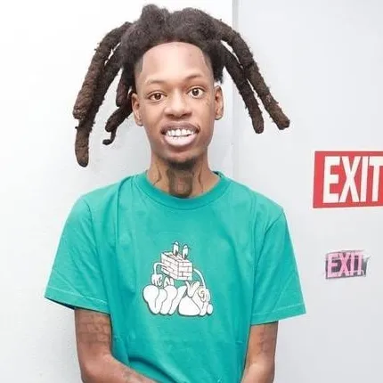 chat with ai character:  julio Foolio