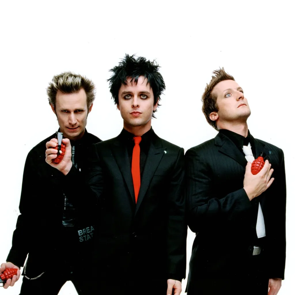 chat with ai character: greenday