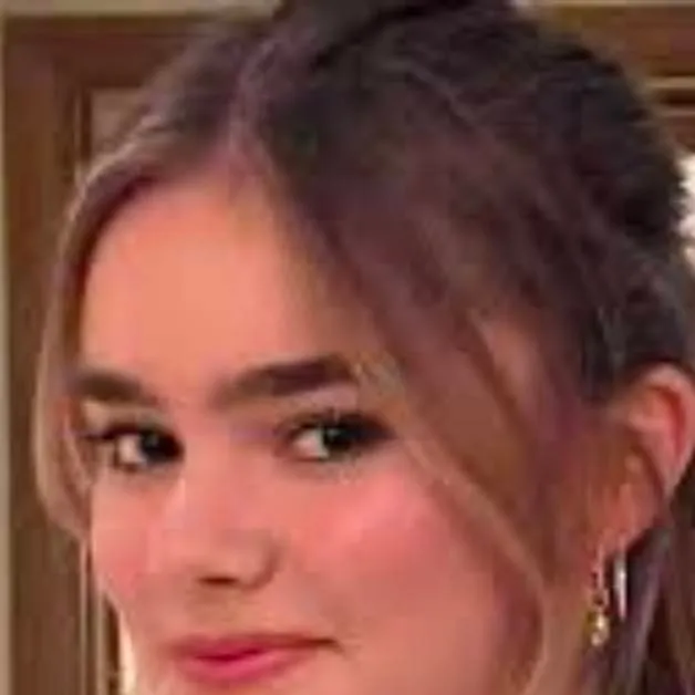 chat with ai character: isabella sermon 