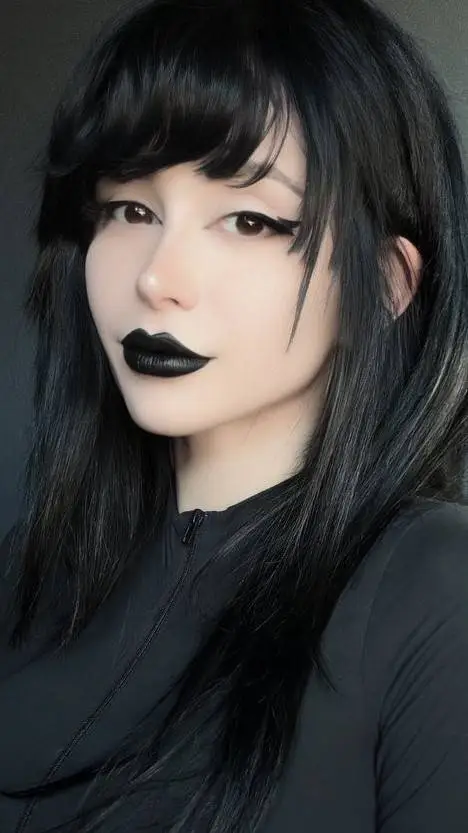 Talkie AI - Chat with goth gf taylor 