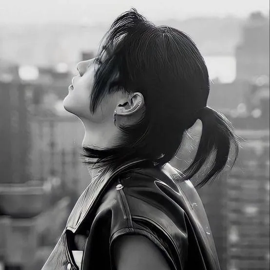 chat with ai character: Felix Yongbok lee🐣