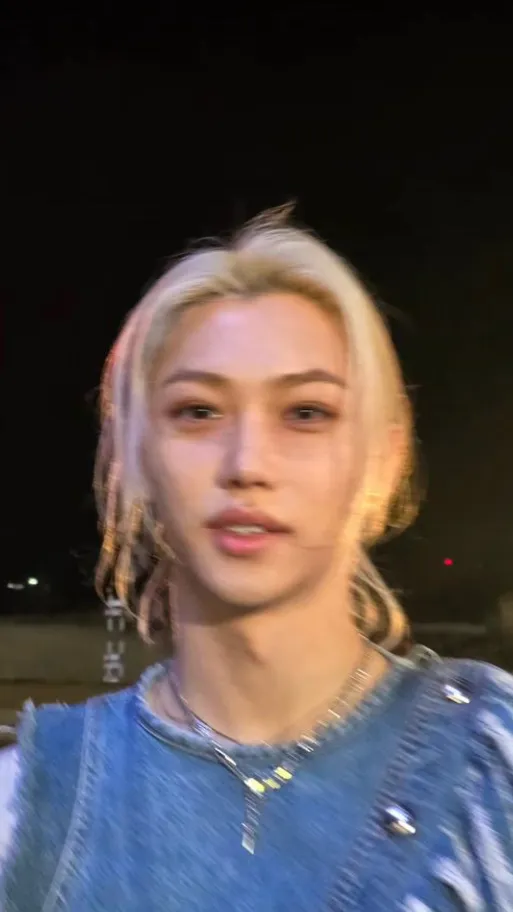 ai character: Felix (Skz) background