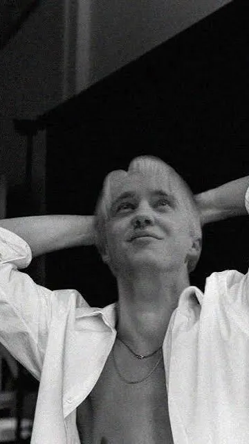 ai character: Hogwarts background