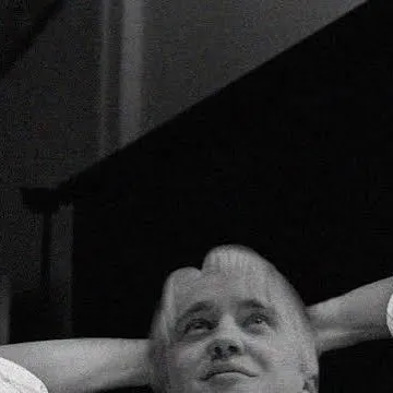 chat with ai character: Hogwarts