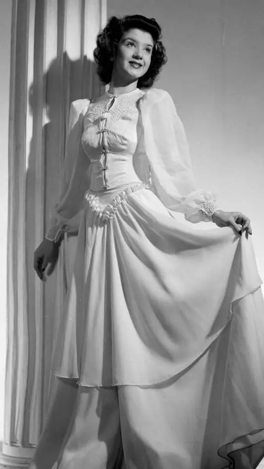 ai character: DANDYS BLOCk background