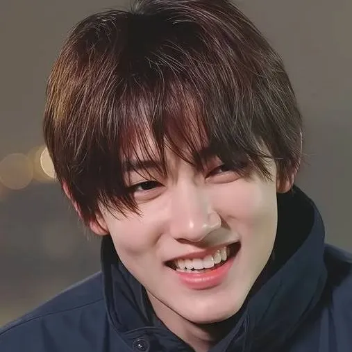 chat with ai character: Seonghyeon 