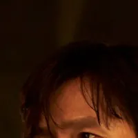 chat with ai character: Frontman/young il