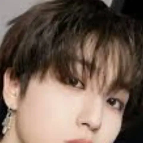chat with ai character: Han Jisung