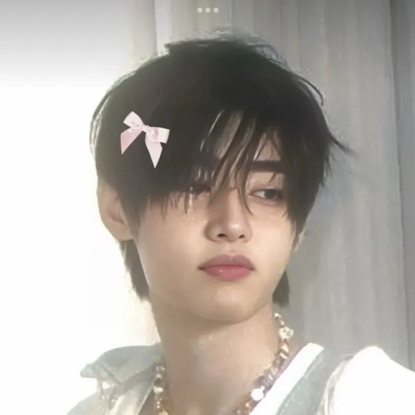 chat with ai character: ☕️ Sunghoon ☕️
