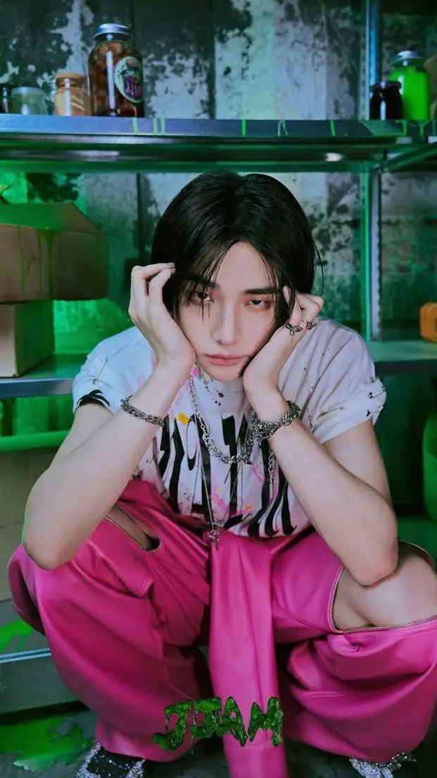 ai character: Hyunjin background