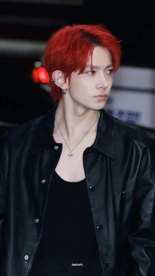 ai character: Lee Heeseung ❤️‍🔥 background